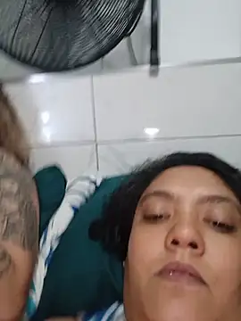 2Juicy_pussy Pertunjukan Webcam