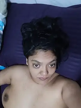 2Juicy_pussy Show in webcam