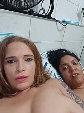 2Juicy_pussy Webcam Show