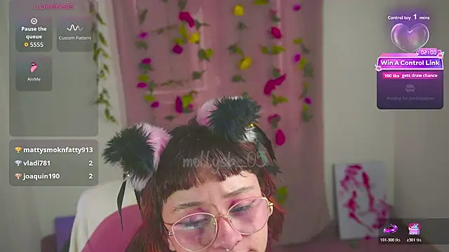 molly_russell Adlı Modelin Web Kamerası Şovu
