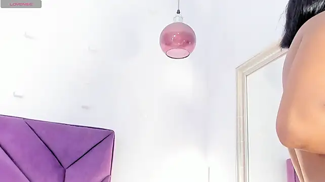 IvyJonessのライブXXXチャット