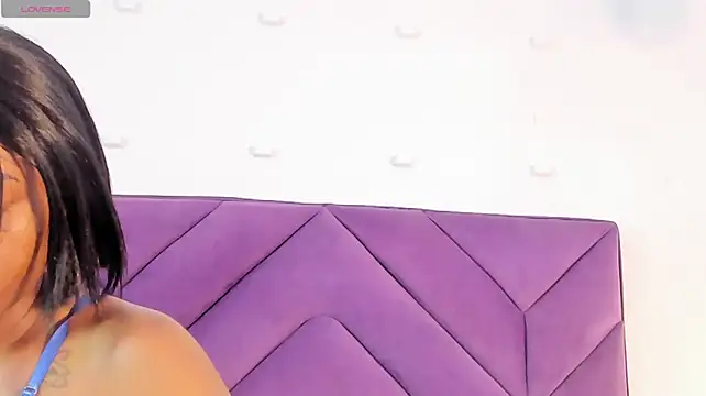 IvyJonessのライブXXXチャット