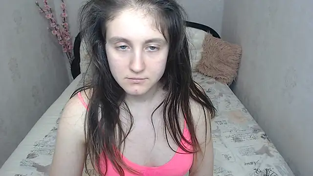 Holliy_Cooper élő XXX-chatje