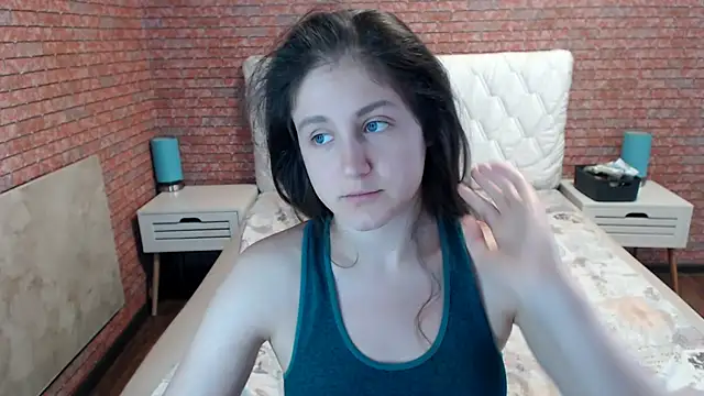 Holliy_Cooper XXX чат на живо