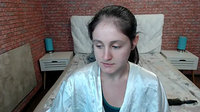 XXX chat uživo modela Holliy_Cooper