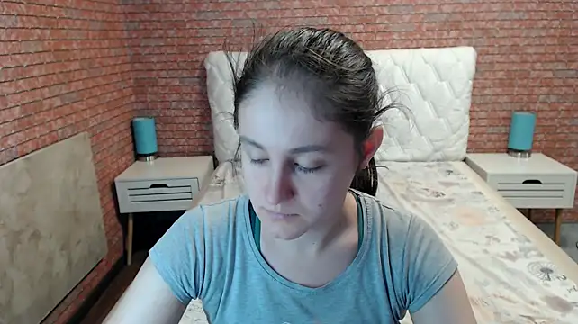 Holliy_Cooper Chat XXX in diretta