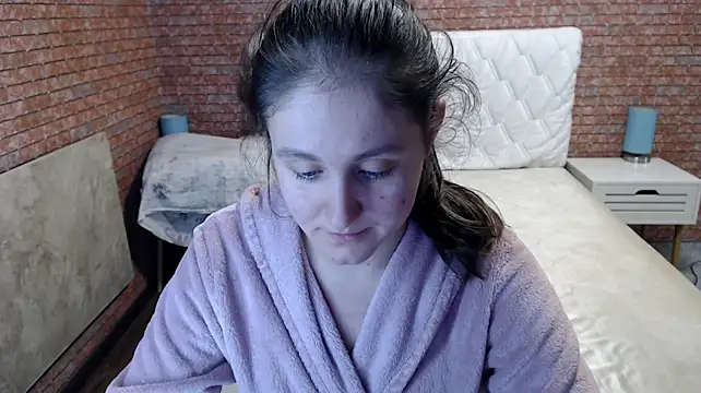 Holliy_Cooper Chat XXX in diretta