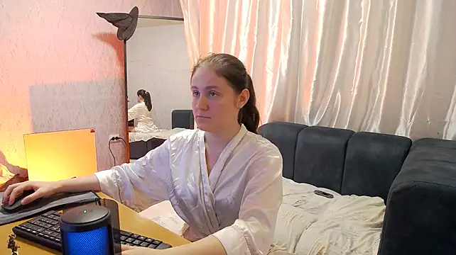 Chat +18 de Holliy_Cooper ao vivo