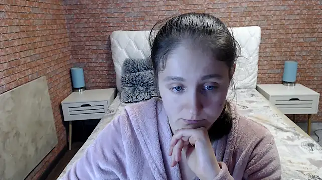 Holliy_Cooper Live XXX-Chat