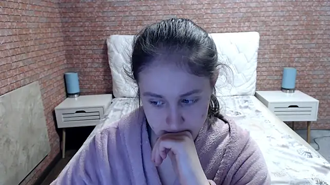 Czat XXX na żywo – Holliy_Cooper