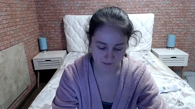 Chat +18 de Holliy_Cooper ao vivo