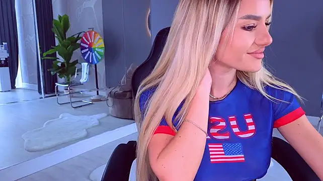 SpoilM3Mor3 Adlı Modelin Canlı XXX Sohbeti
