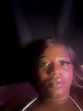 ApAfterDark লাইভ XXX চ্যাট