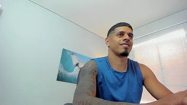 vincen_jose Show in webcam