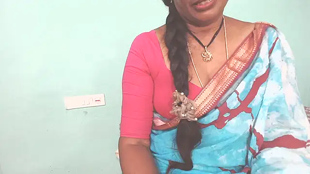 shrutitelugu69's Webcam Show