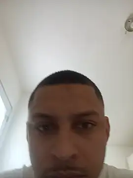 Show de emrehliug12 na webcam