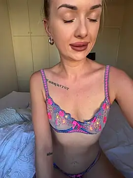 XXX chat uživo modela ElenaRebelle
