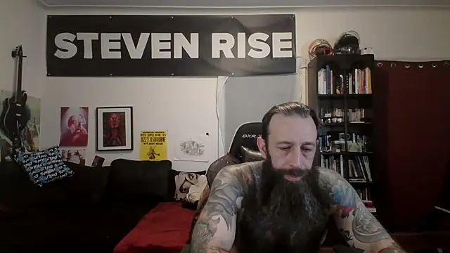 Chat +18 de StevenRiseNYC ao vivo