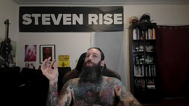 StevenRiseNYC: διαδικτυακό σόου στην κάμερα