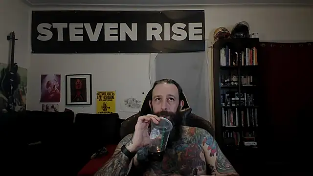 StevenRiseNYC Show in webcam