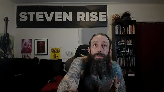StevenRiseNYC: διαδικτυακό σόου στην κάμερα