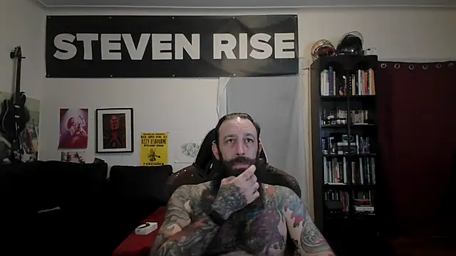 StevenRiseNYC: διαδικτυακό σόου στην κάμερα