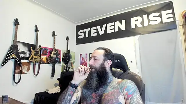 StevenRiseNYC Show in webcam