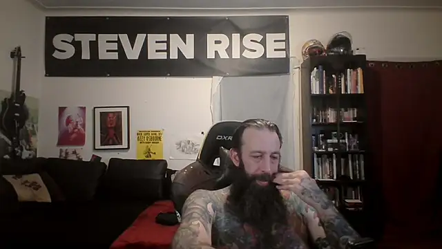 StevenRiseNYC Show in webcam