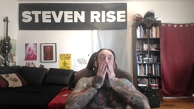 StevenRiseNYC Show in webcam