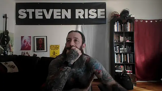 StevenRiseNYC Show in webcam