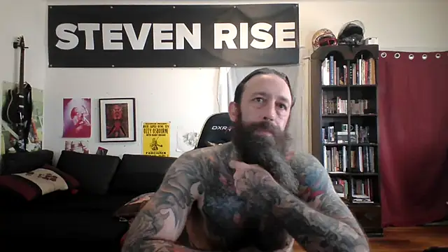 StevenRiseNYC Show in webcam