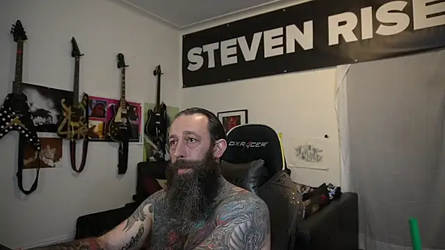 StevenRiseNYC Show in webcam