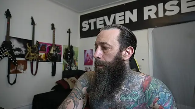 StevenRiseNYC Show in webcam