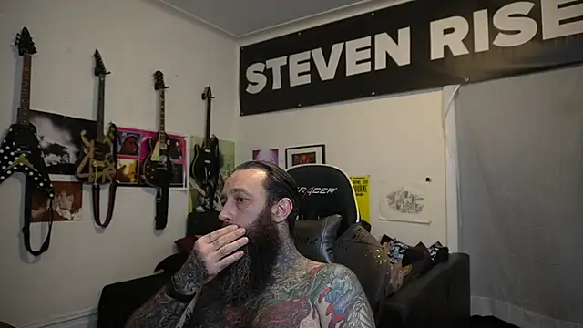 StevenRiseNYC Show in webcam