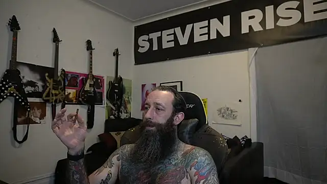 StevenRiseNYC Show in webcam