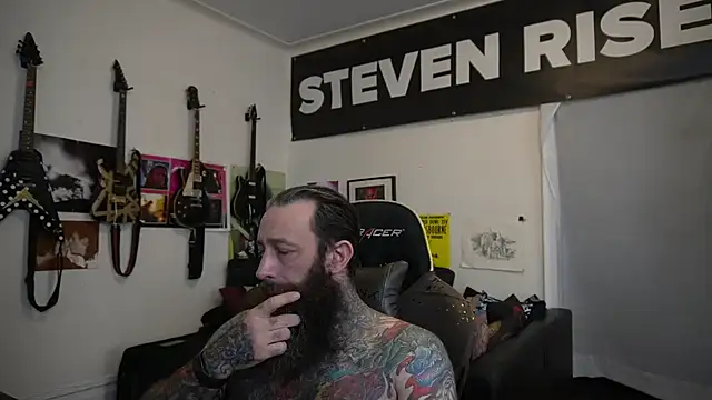 הופעת וובקאם של StevenRiseNYC