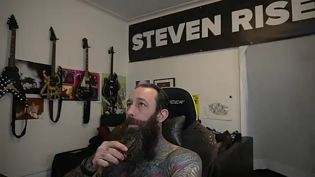 StevenRiseNYC: διαδικτυακό σόου στην κάμερα