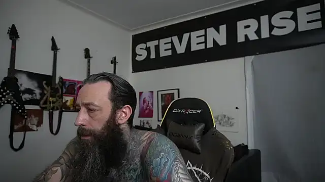 StevenRiseNYC: διαδικτυακό σόου στην κάμερα