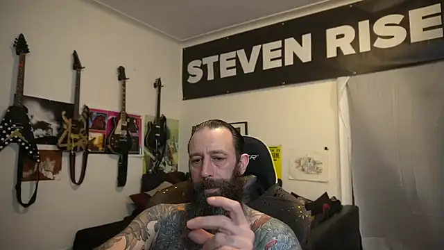 StevenRiseNYC Show in webcam