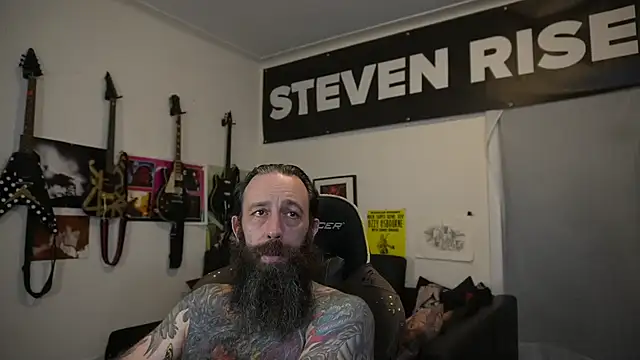 StevenRiseNYC Show in webcam