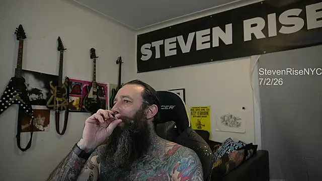 StevenRiseNYC Show in webcam