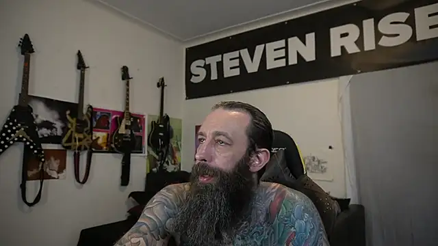 StevenRiseNYC Show in webcam