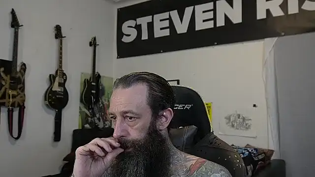 StevenRiseNYC Show in webcam