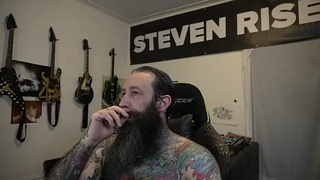 StevenRiseNYC Show in webcam