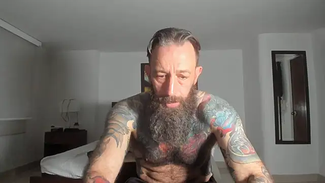 StevenRiseNYC Show in webcam