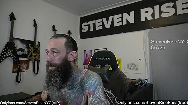 StevenRiseNYC Show in webcam