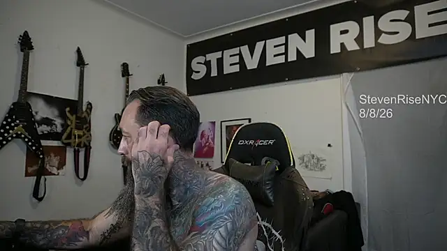 โชว์เว็บแคมของ StevenRiseNYC