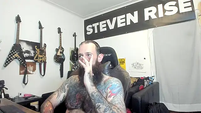 StevenRiseNYC Show in webcam