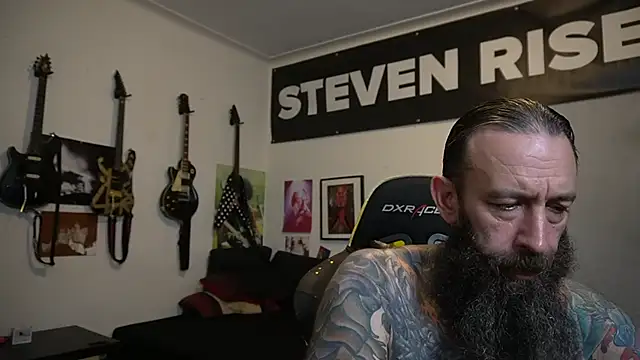 Pertunjukan Kamera Web StevenRiseNYC