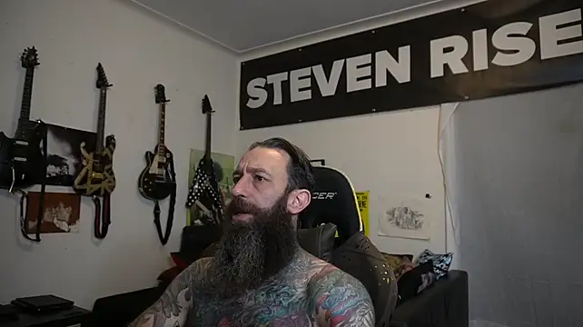 StevenRiseNYC Show in webcam
